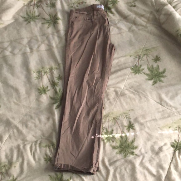 IZOD khakis 36x30 straight comfort fit - Picture 3 of 4